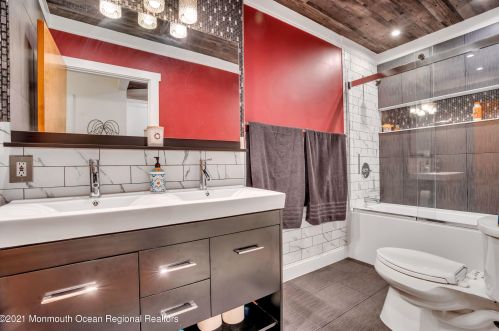 1018 Marlboro Rd, Old Bridge NJ  08857-3775 exterior