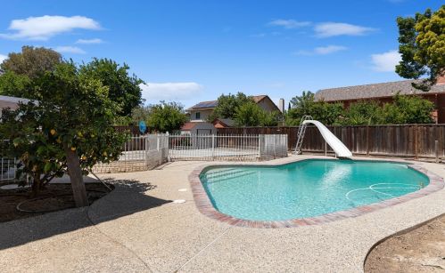 1026 Acaciawood Ct, Los Banos CA  93635-2937 exterior