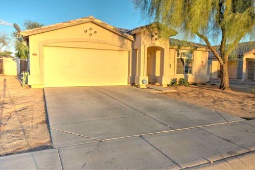 5903 73rd Dr, Glendale, AZ 85303-4740