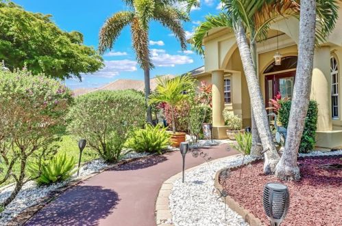305 21st St, Cape Coral, FL 33990-4360