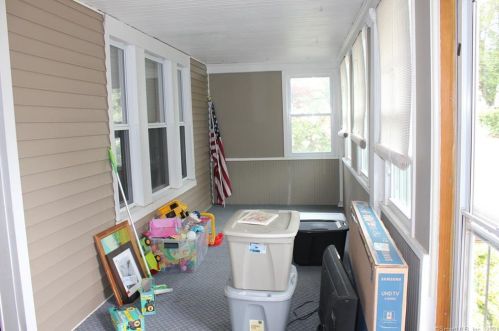 89 Clarkson St, Ansonia, CT 06401-1103