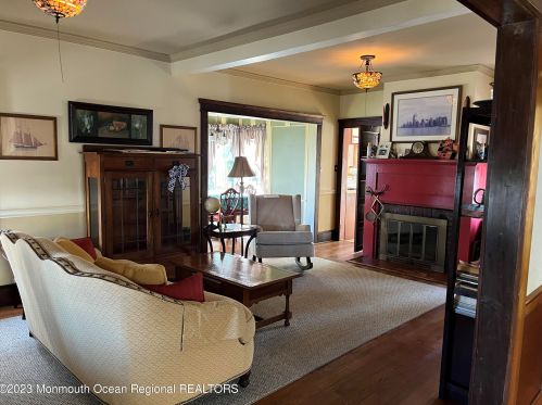 618 Forman Ave, Point Pleasant Beach, NJ 08742-3021