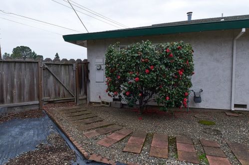 956 Manzanita Ave, Chico CA  95926-1420 exterior