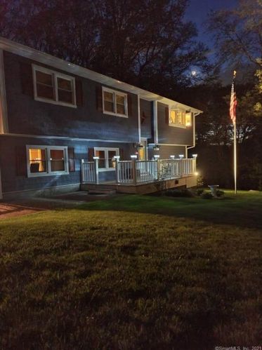 45 Norman Dr, Gales Ferry, CT 06335-1521