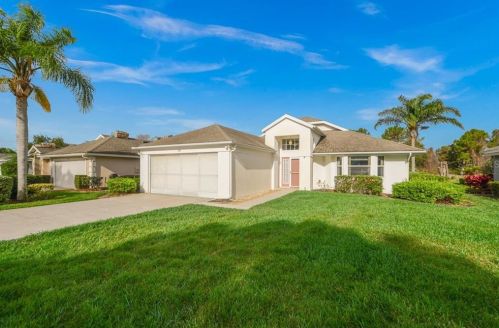 599 Juniper Way, Tavares, FL 32778-5610