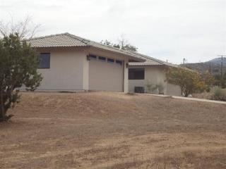 4424 Hitching Post Ln, Phelan, CA 92371-8474