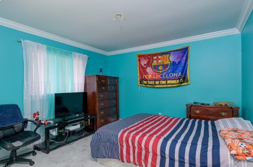 712 Hibiscus Ave, Lehigh Acres FL 33972-8000 exterior