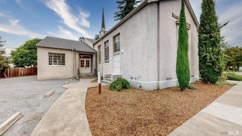 855 7 St, Santa Rosa CA  95401-6106 exterior