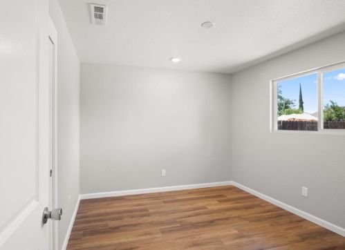 6566 Eden Ave, Winton CA  95388-9591 exterior