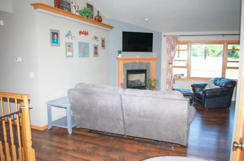 2852 Sussex Rd, Green Bay, WI 54311-7475