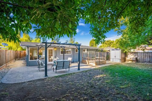 814 Lakehaven Dr, Sunnyvale CA  94089-2553 exterior