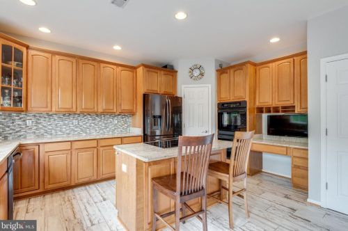 167 Alpine Dr, Leesburg VA 20175-6172 exterior