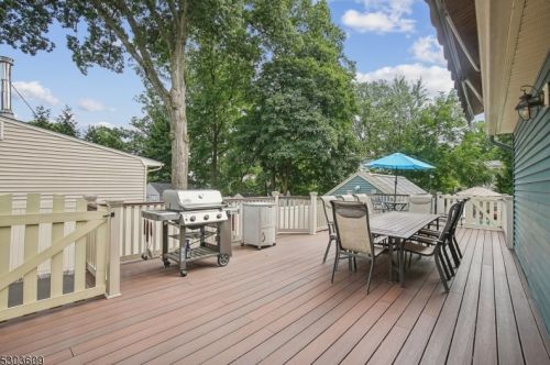 1504 Pine Grove Ave, Westfield NJ  07090-2225 exterior