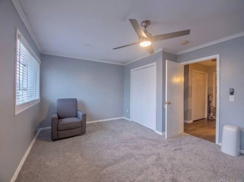 27 Crows Nest Ln, Danbury CT  06810-7056 exterior
