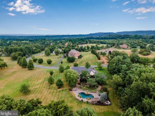 644 Southridge Dr, Navy Sup Dpt PA  17055-6025 exterior