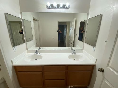 1323 Burdock St, Beaumont CA  92223-8301 exterior