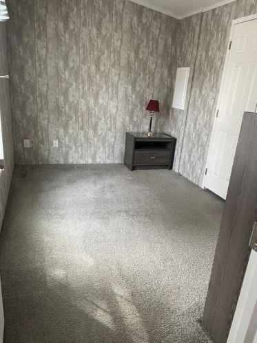 5 Krzak Rd, North Kingstown RI  02852 exterior