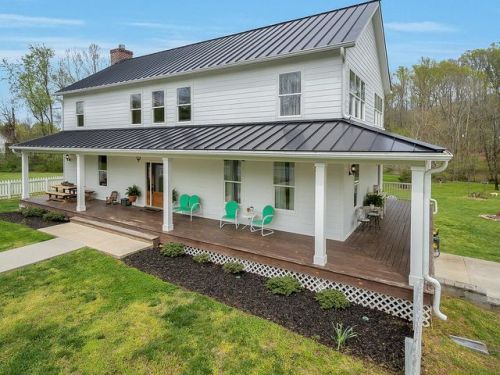 7884 Pinewood Rd, Fairview, TN 37062-8722