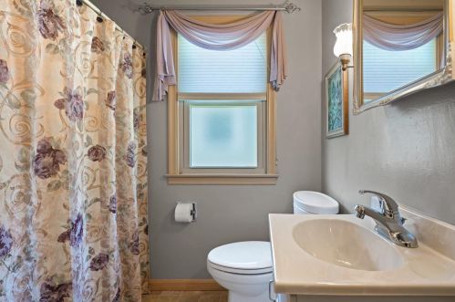 908 Thrush St, Green Bay WI  54303-4332 exterior