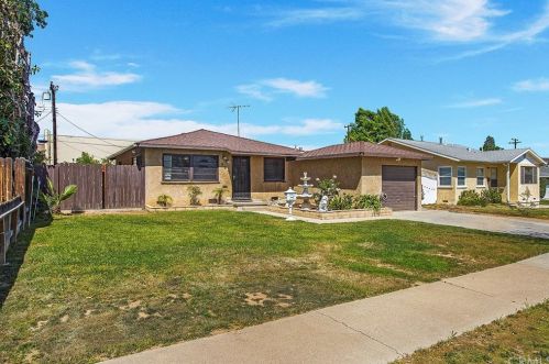 923 Almond Dr, Brea, CA 92821-5008