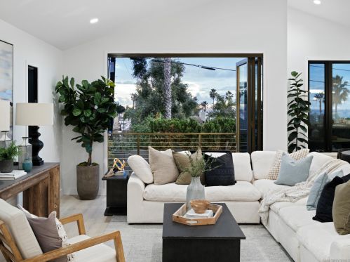 4525 Alhambra St, San Diego CA  92107-4018 exterior