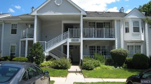 1190 Sycamore Ln, Mahwah NJ  07430-2366 exterior