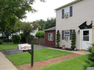 232 Center St, Lebanon, PA 17042-3200