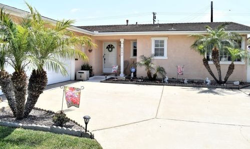 6202 Pickett Ave, Garden Grove, CA 92845-2137