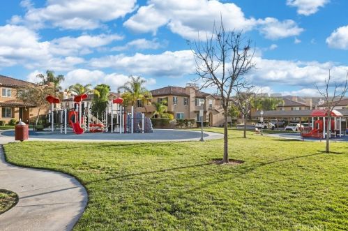 28421 Mirabelle Ln, Santa Clarita CA  91350-3240 exterior