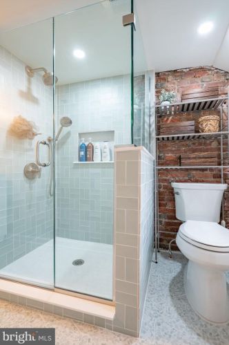 314 Iseminger St, Philadelphia PA  19107-5904 exterior