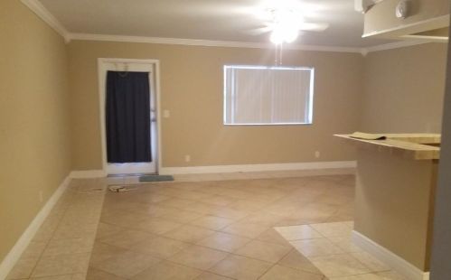 322 Seville, Delray Beach FL  33446-2156 exterior