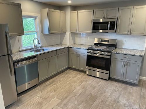 60 Chestnut Street Ext, Danbury CT  06810-6832 exterior