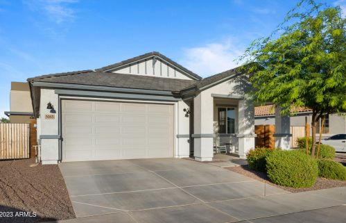 5065 84th Dr, Glendale, AZ 85305