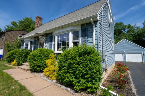 112 Forest St, Hartford CT  06118-2312 exterior