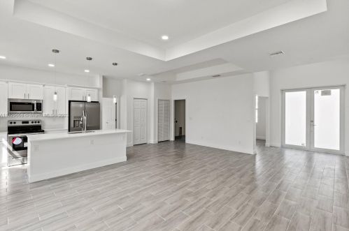 3305 73rd St, Lehigh Acres, FL