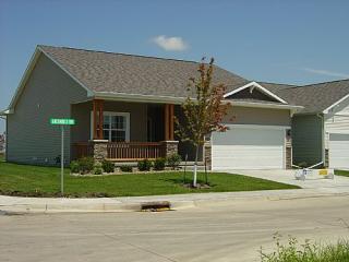 13119 Greenbelt Dr, Des Moines, IA 50323-2578