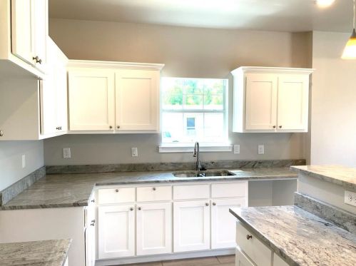 4913 Lee St, Greenville, TX 75401-3656