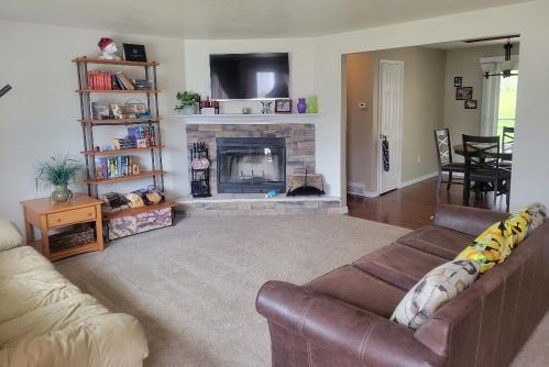 604 Werner St, Watertown, WI 53094-4141
