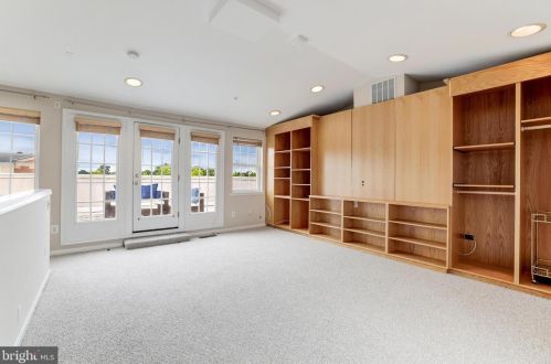 12158 Chancery Sta Cir, Herndon VA 20190-5803 exterior