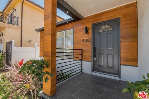 5143 Newcastle Ave, Van Nuys CA  91316-3512 exterior