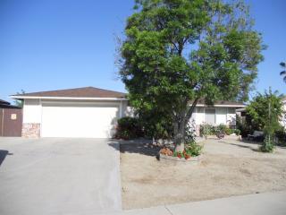 2318 Rounds St, Delano CA  93215-1247 exterior
