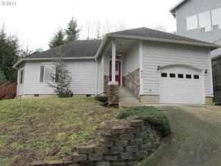 917 Hill Dr, Winchester Bay, OR 97467-1830