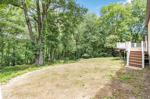 8 Captains Watch, Huntington CT  06484-5914 exterior
