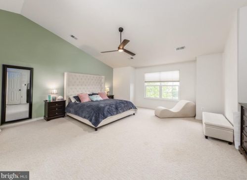 172 Limestone Way, Fredericksburg VA  22406-7466 exterior