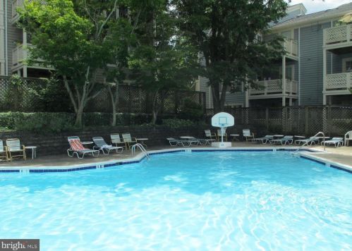 7620 Willow Pt Dr, Falls Church VA  22042-7530 exterior