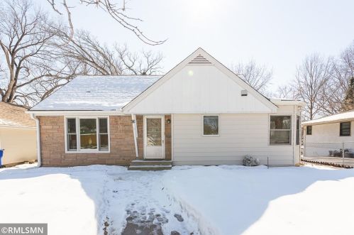 678 Iowa Ave, Saint Paul, MN 55117-3417