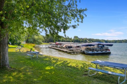3345 Silver Circle Dr, Oconomowoc, WI 53066-4754