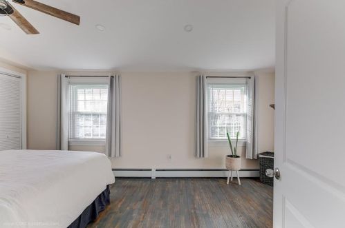 12 Cypress Ave, Tiverton RI  02878-1416 exterior