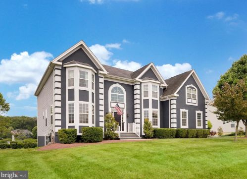 207 Leffler Cir, Florence NJ  08518-4001 exterior