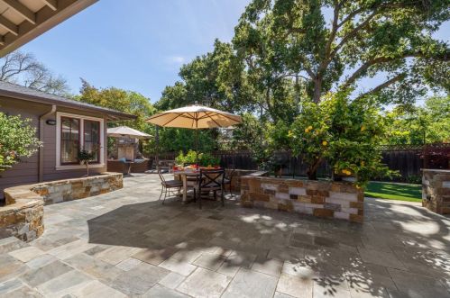 18 Ethel Ct, Redwood City CA  94061-2400 exterior